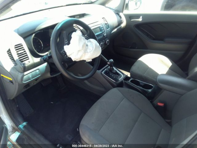 3KPFK4A78JE240395 KIA FORTE LX