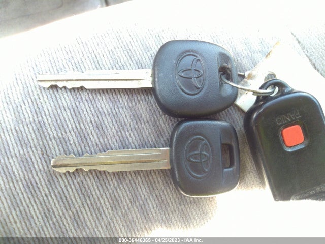 2005 TOYOTA COROLLA CE/S/LE VIN: 2T1BR30E65C451037