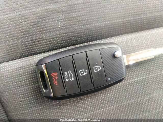 KNAFK5A8XG5597738 KIA Forte 5-door Lx