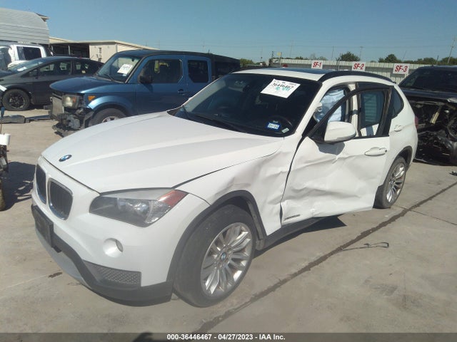BMW X1 Xdrive28i 2014 WBAVL1C57EVY21646 Image 2