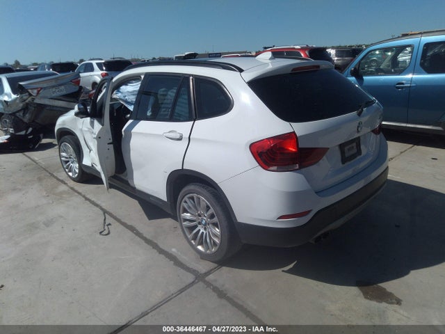 BMW X1 Xdrive28i 2014 WBAVL1C57EVY21646 Image 3