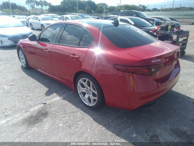 2022 Alfa Romeo Giulia, VIN: ZARFAMBN1N7656123