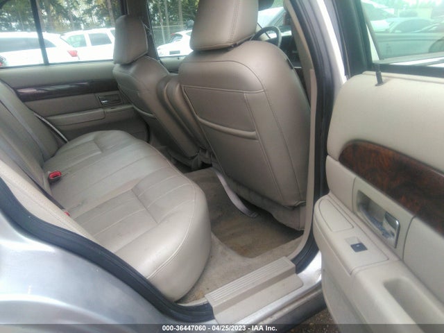 2010 MERCURY GRAND MARQUIS LS VIN: 2MEBM7FV6AX615419