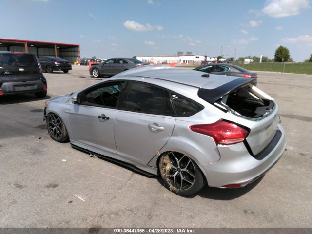 Ford FOCUS SE 2015 1FADP3K21FL299914 Image 3
