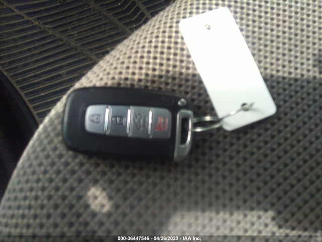 2012 HYUNDAI SONATA 2.4L SE VIN: 5NPEC4ACXCH412091
