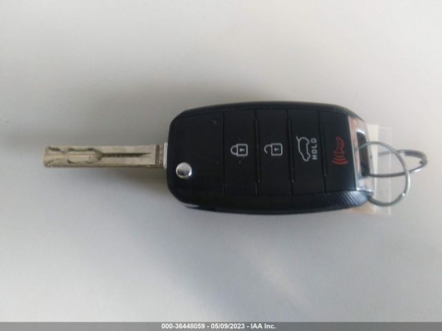 KNDPB3AC8E7565582 KIA Sportage Lx