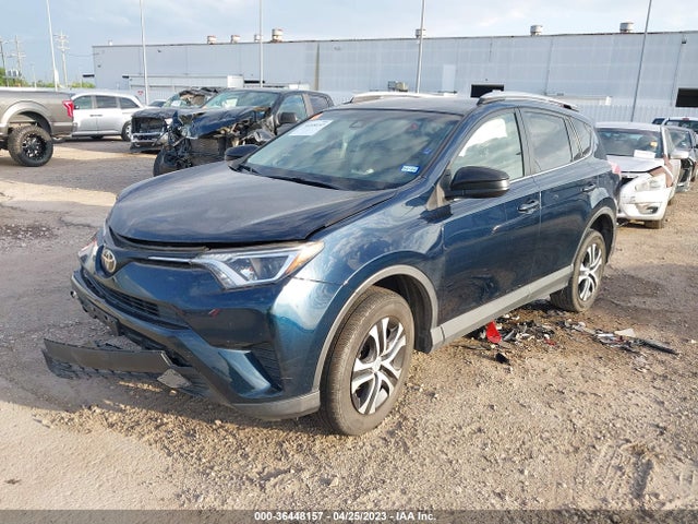 Toyota RAV4 LE 2017 JTMBFREVXHJ105666 Image 2