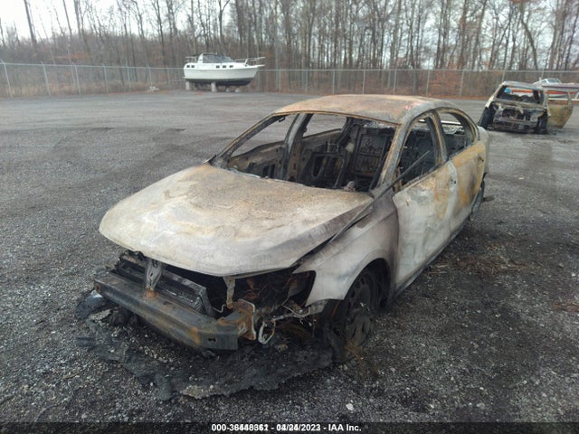 3VWD17AJ0EM307118 Volkswagen Jetta Sedan Se