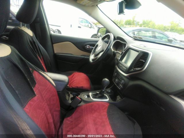 1C4PJMCS7HW500259 Jeep Cherokee Latitude