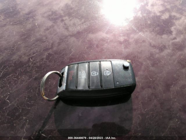 5XXGT4L36GG035783 KIA Optima Lx