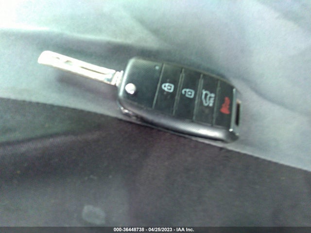 2016 KIA SOUL BASE VIN: KNDJN2A22G7846181
