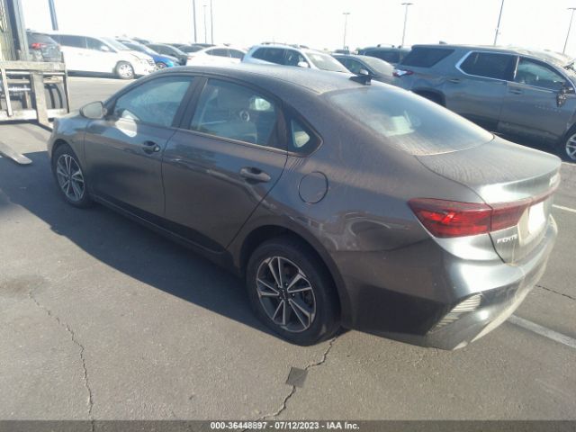 3KPF24AD2NE464712 KIA Forte Lxs