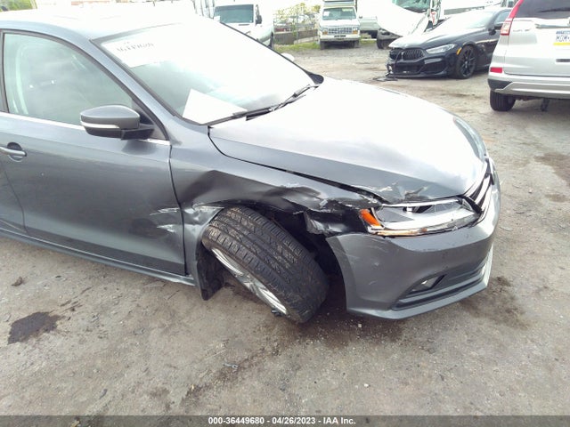 3VWL17AJ5GM204906 Volkswagen Jetta Sedan 1.8t Sel