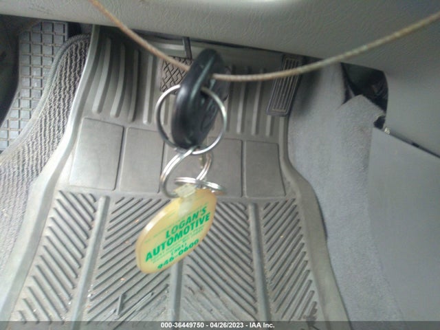 2005 TOYOTA COROLLA CE/S/LE VIN: 2T1BR32E85C554490
