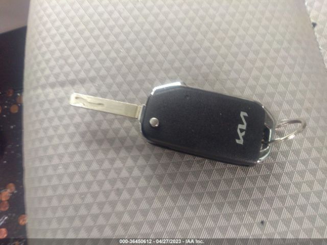 KNDJ23AU8P7189354 KIA SOUL LX