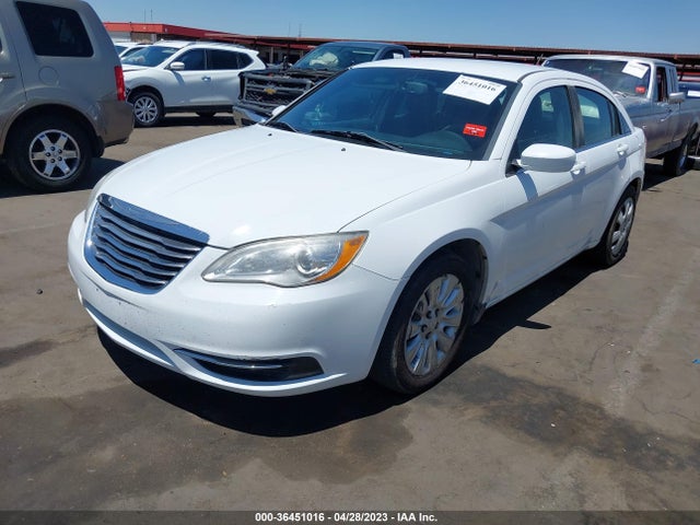 1C3CCBAGXEN137232 Chrysler 200 LX