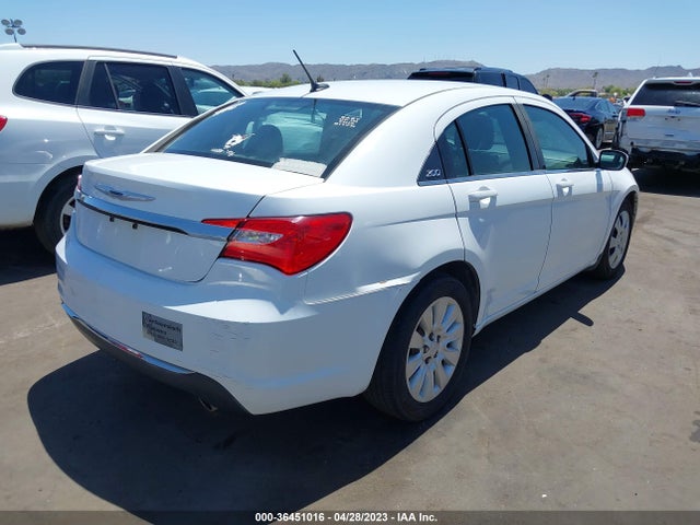 1C3CCBAGXEN137232 Chrysler 200 LX