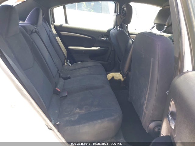1C3CCBAGXEN137232 Chrysler 200 LX