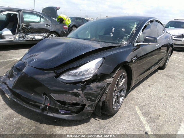 Tesla Model 3 Range 2019 5YJ3E1EA1KF323855 Image 2