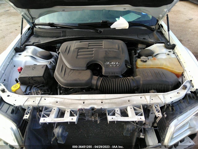 Chrysler 300 300c 2014 2C3CCAEG5EH380704 Image 11