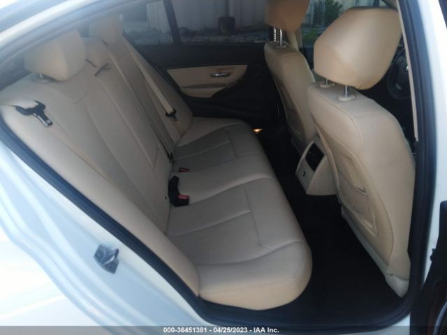 WBA8E1G51HNU14931 BMW 3 Series 320i