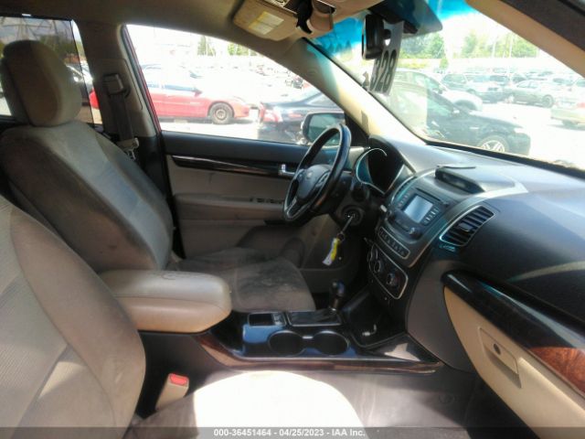 5XYKTDA72EG489909 KIA SORENTO LX