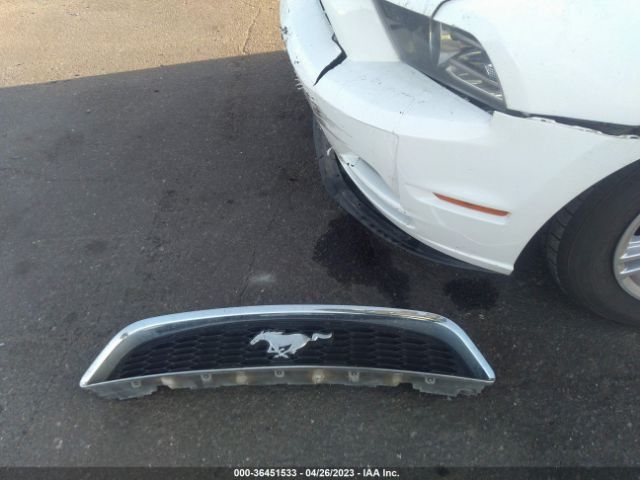 1ZVBP8AM1E5306944 Ford Mustang V6