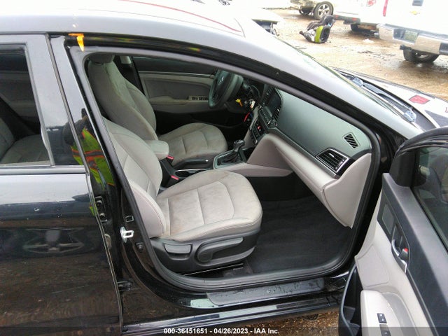 2017 HYUNDAI ELANTRA SE VIN: 5NPD84LF5HH015514