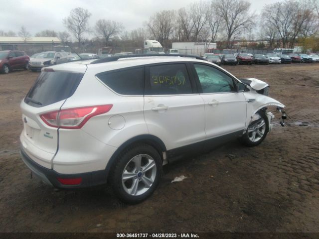 1FMCU0GX9EUC92604 Ford ESCAPE SE