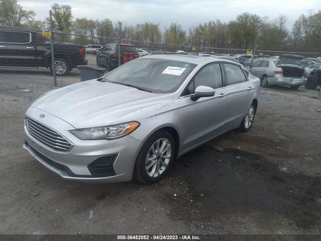 3FA6P0LU9KR197117 Ford Fusion Hybrid Se