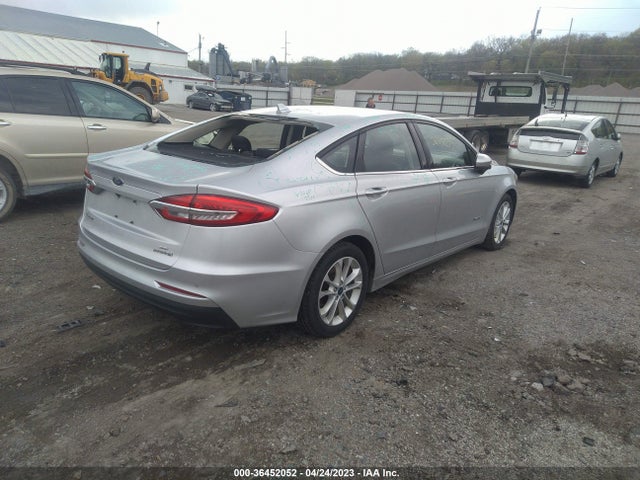 3FA6P0LU9KR197117 Ford Fusion Hybrid Se