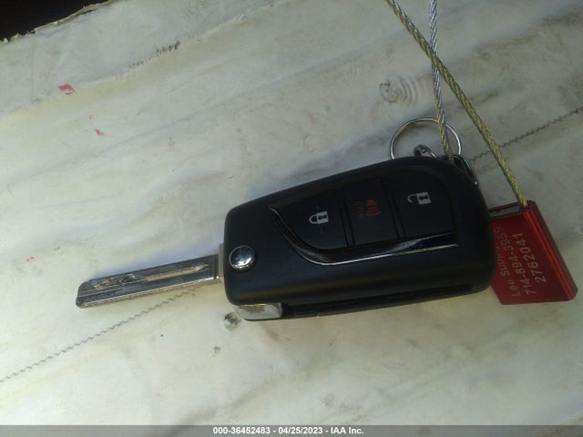 Toyota RAV4 LE 2022 2T3H1RFV3NW205659 Image 3