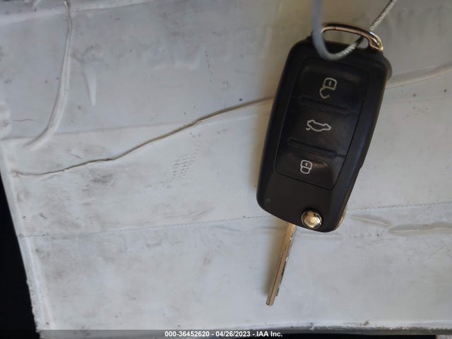 1VWDT7A32HC055258 Volkswagen Passat R-line W/comfort Pkg