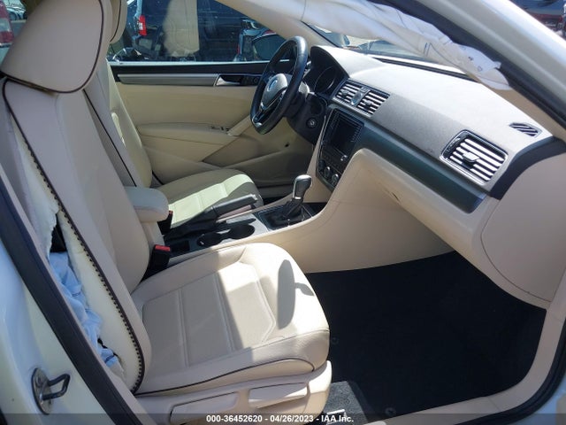 1VWDT7A32HC055258 Volkswagen Passat R-line W/comfort Pkg