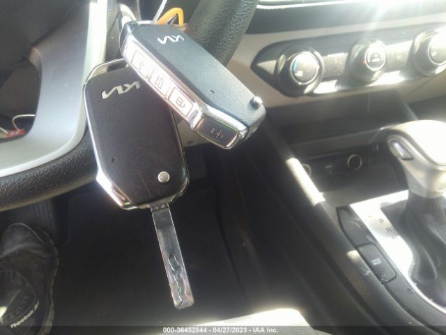 3KPF24AD6NE435360 KIA Forte Lxs
