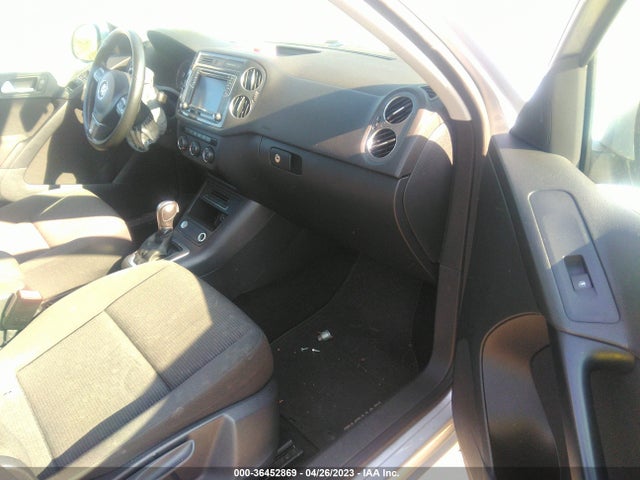 WVGBV7AX5JK003251 Volkswagen TIGUAN LIMITED