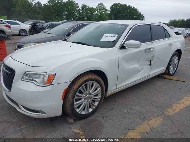 Chrysler 300 Limited 2015 2C3CCARG7FH923613 Image 2