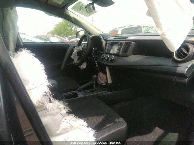 Toyota RAV4 LE 2018 2T3ZFREV3JW491773 Image 6