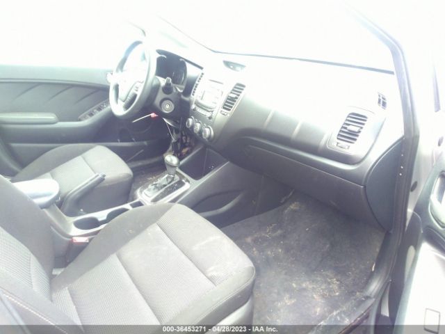 3KPFK4A71HE028979 KIA FORTE LX