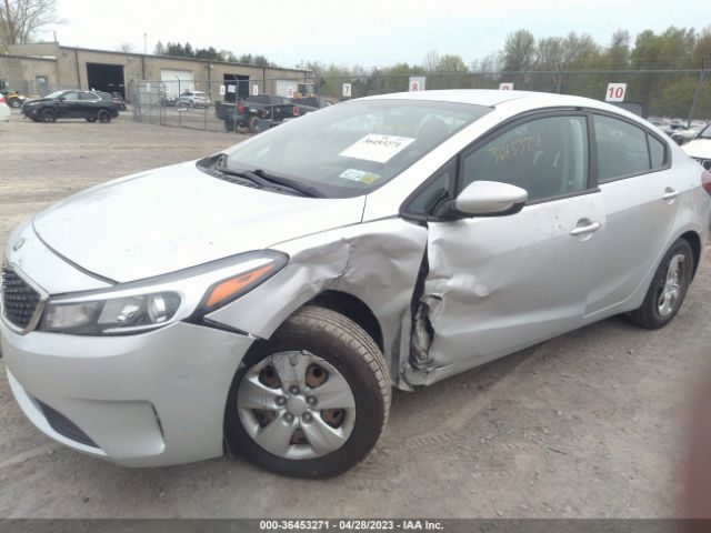 3KPFK4A71HE028979 KIA FORTE LX