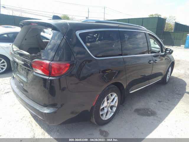 2C4RC1BG8JR122112 Chrysler Pacifica Touring L