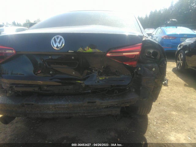 1VWAA7A33JC018377 Volkswagen Passat 2.0t S/r-line
