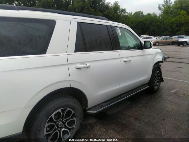 1FMJU1JT5NEA67318 Ford Expedition Xlt