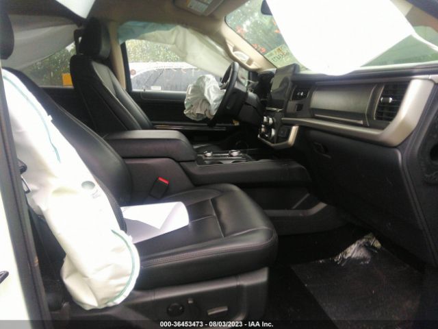 1FMJU1JT5NEA67318 Ford Expedition Xlt
