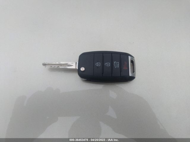 3KPFL4A77JE246718 KIA FORTE S