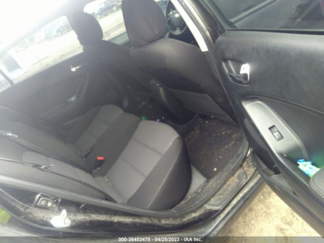 3KPFL4A77JE246718 KIA FORTE S