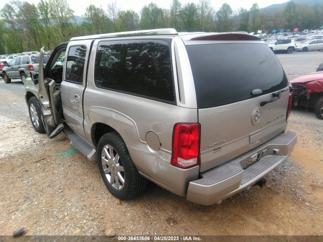 2005 CADILLAC ESCALADE ESV PLATINUM EDITION VIN: 3GYFK66NX5G104020