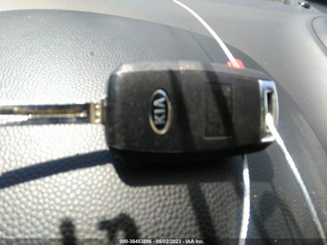 KNDJP3A52K7656464 KIA SOUL +