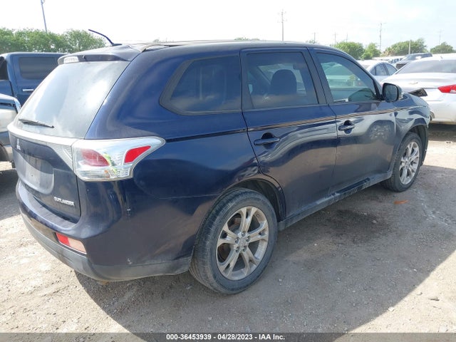 JA4AD3A38EZ018259 Mitsubishi Outlander Se