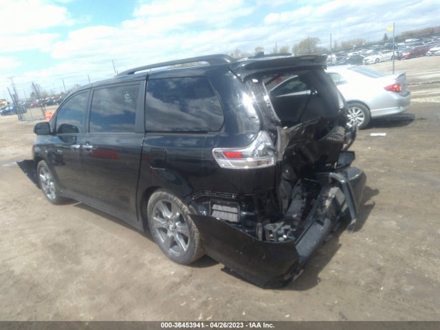 2018 TOYOTA SIENNA SE VIN: 5TDXZ3DC9JS950267